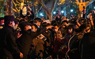 上海青年流亡德国 为白纸运动被拘者发声