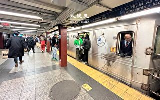 纽约地铁搭乘量近四百万 刷新两年来纪录