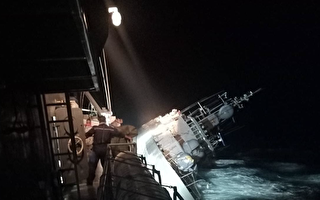 泰国军舰沉船 医护自愿下海救人后失踪