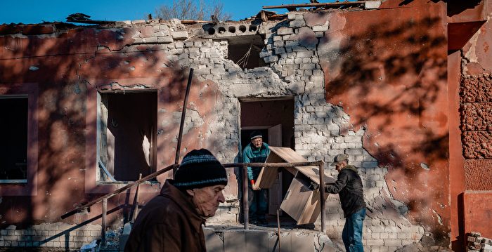 俄军加强轰炸赫尔松 当地居民被迫逃离