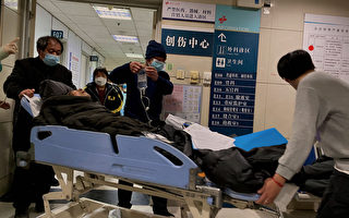 组图：天津疫情严峻 医院病房患者激增