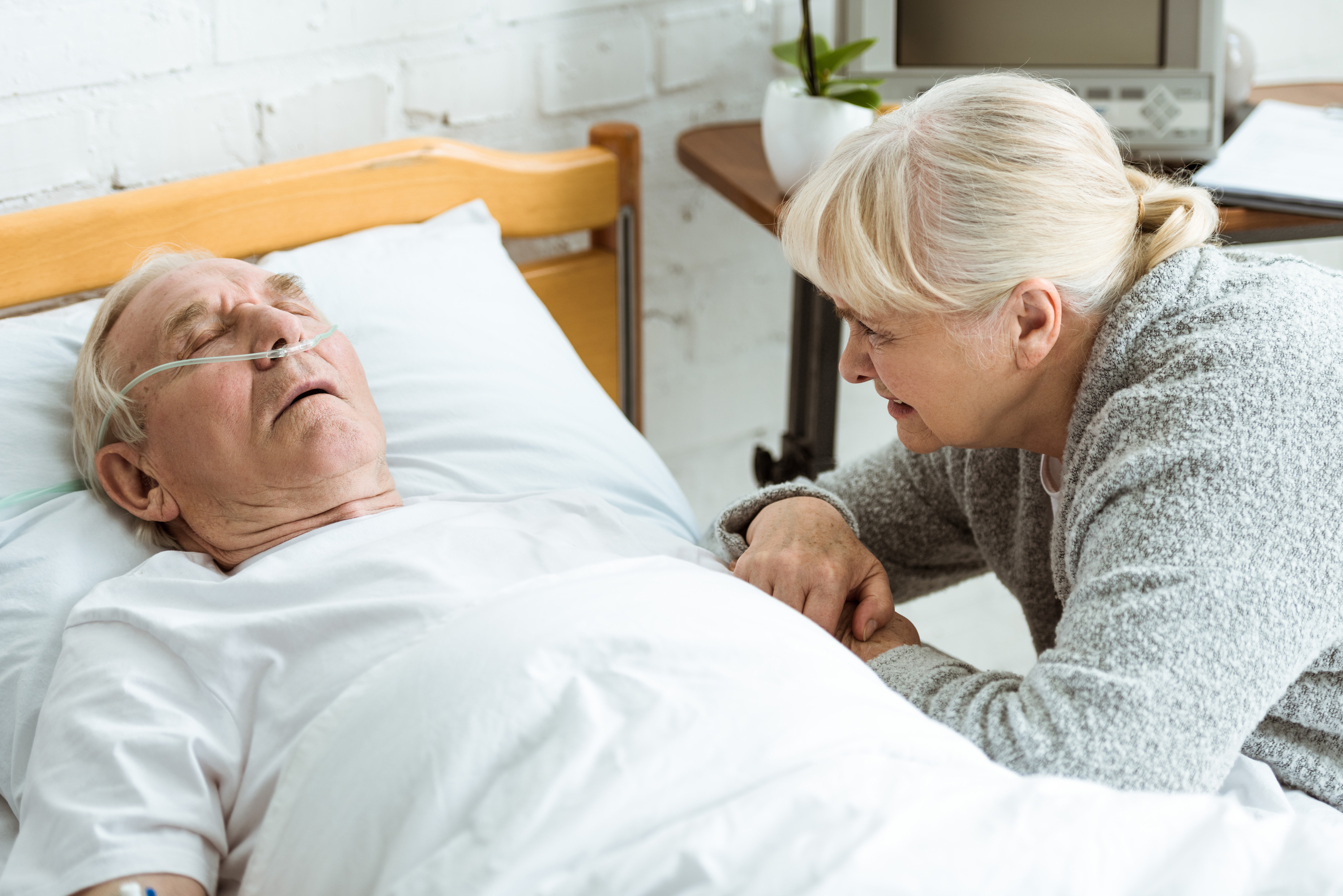 处于昏迷状态的病人并不一定完全没有意识。(Shutterstock)