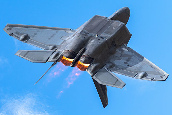 美F-22战斗机有哪些威力 可威慑中俄野心