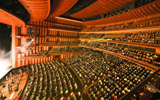 神韻演員高水準 日本西宮觀眾敬佩藝術總監