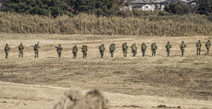 防中共入侵 日本在西南岛屿进行两栖作战演习