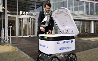 组图：比利时家乐福测试自动送货机器人