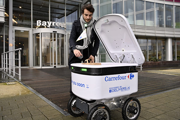 組圖：比利時家樂福測試自動送貨機器人