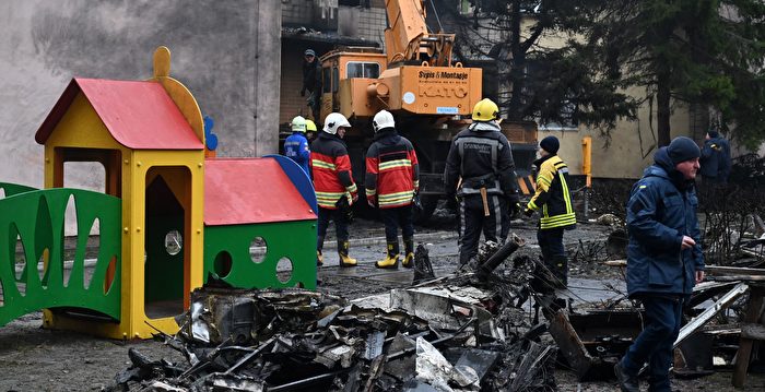 快讯：乌克兰直升机坠毁18死 包括内政部长