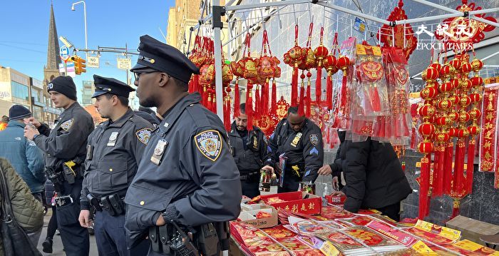 法拉盛小贩贩卖烟花爆竹 纽约警方没收并处罚