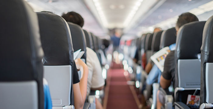 搭乘长程航班如何影响你的身体健康？