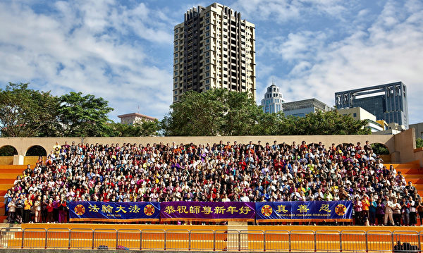 上海大学前教师：李洪志大师新文章深刻透彻