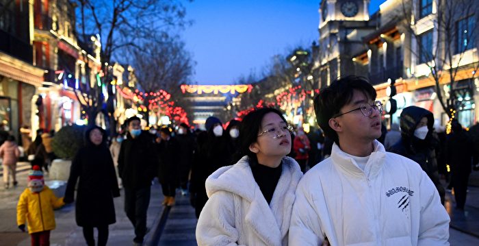 回家过年怕被催婚 中国年轻一代的无奈