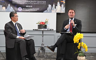 弗吉尼亞總檢察長與亞裔居民討論入學歧視