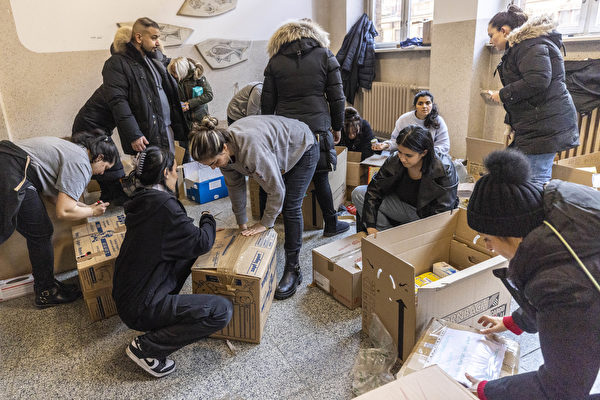 組圖：援助土耳其災民 德國民眾捐贈物資