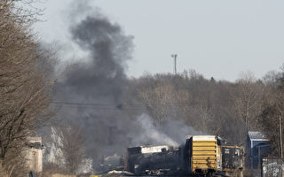俄亥俄州火车脱轨 居民对铁路公司提集体诉讼