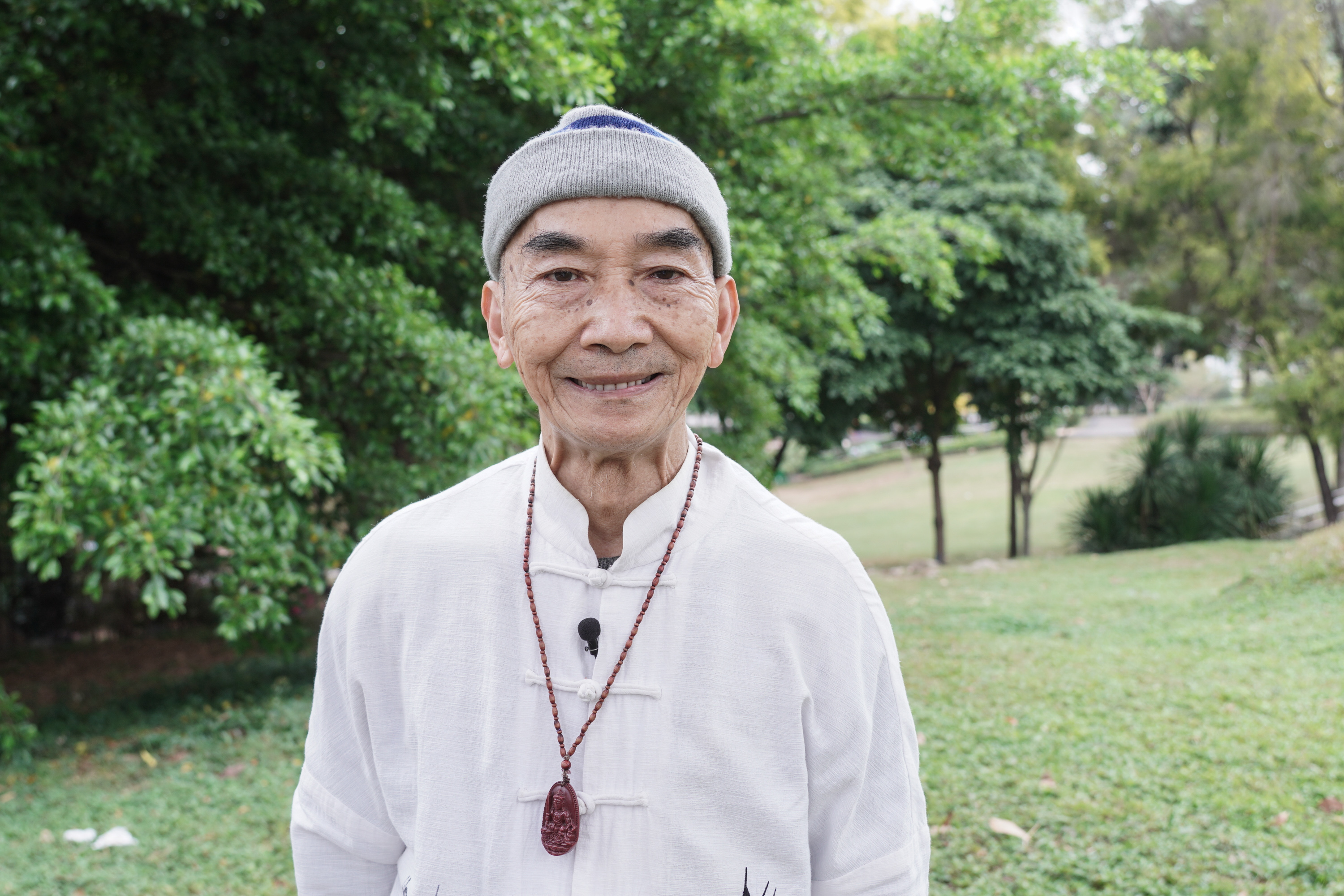 少林俗家弟子、大行師傅傳人方祥讀了法輪功創始人李洪志大師的《為甚麼會有人類》後表示,李洪志大師講的法理令世人醒覺。(余鋼/大紀元)