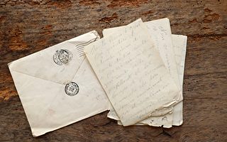 英国男子收到100多年前的信件 原因不明