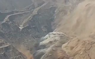 内蒙煤矿2次坍塌遇难人数上升 渣土堆高80米