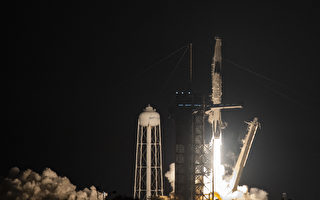 组图：SpaceX火箭升空 Crew-6宇航员前往空间站