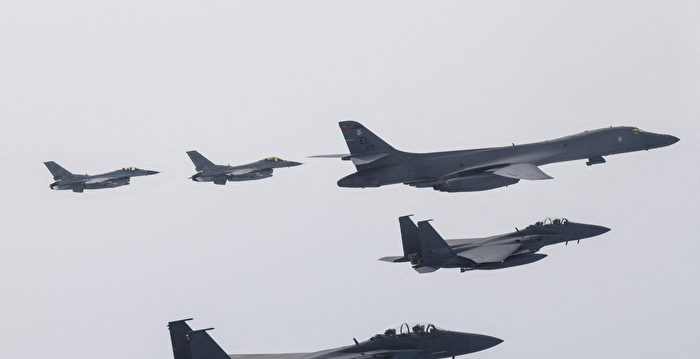 美韩日在朝鲜半岛首次联合空中军演
