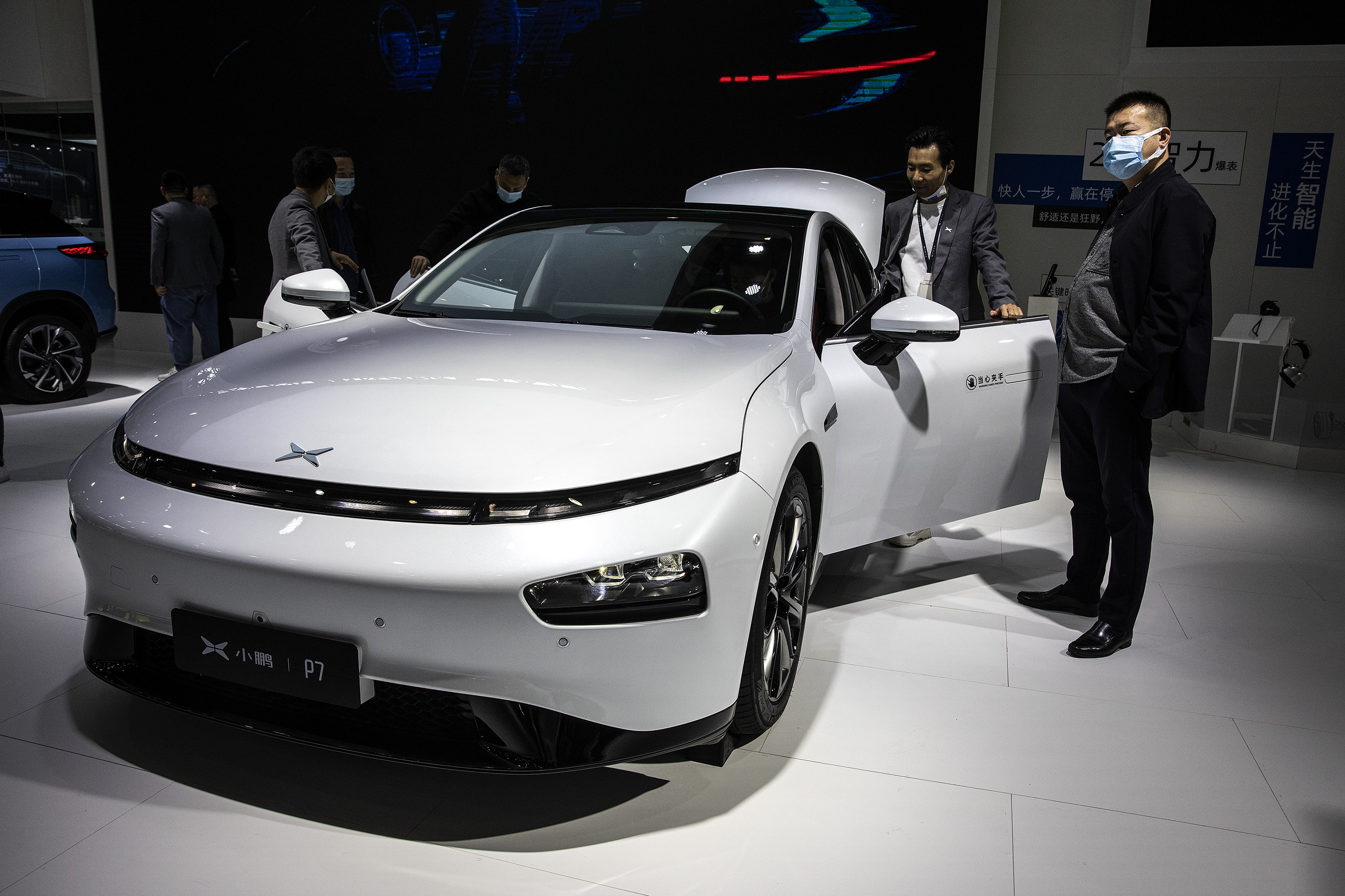 阿里再减持小鹏汽车股价大跌去年净亏103亿| 淘宝中国| 大纪元