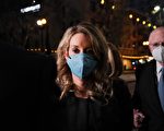 Theranos创始人霍姆斯  重返法庭寻求远离监狱