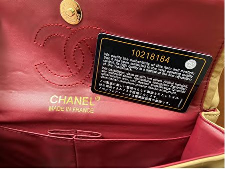 2023年1月12日，法國奢侈品牌迪奧與警方在唐人街突擊搜查假貨行動中，搜查到的部分山寨版香奈兒包。