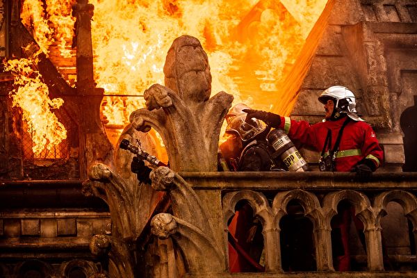 《圣母院大火》电影4月登台 教堂明年开放