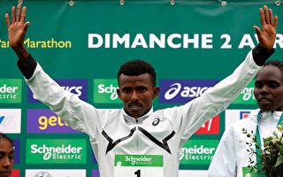 组图：巴黎马拉松赛 埃塞俄比亚选手夺冠