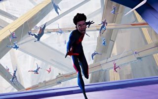 《蜘蛛人：穿越新宇宙》预告 迈尔斯单挑蜘蛛人联盟