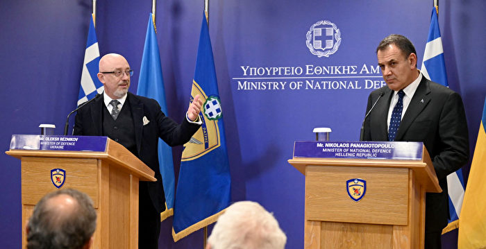 组图：乌克兰国防部长访希腊 获军事支持