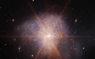 星系碰撞點燃宇宙煙花 亮度超一萬億個太陽