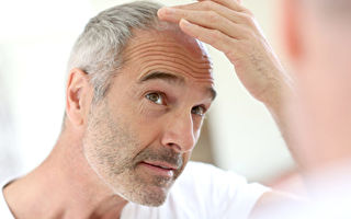研究发现干细胞失去移动能力导致头发变白