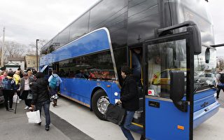 多倫多至金斯頓和蒙特利爾 Megabus巴士日間每小時一班