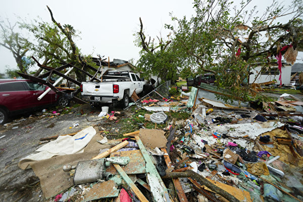 德州南部遭龙卷风袭击 至少1死10人伤