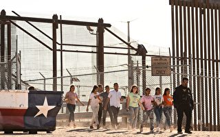 美非法移民激增 9月越境人数创历史新高