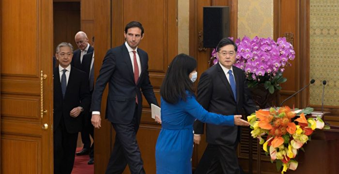 荷中外长就重大问题各说各话 秦刚多次碰钉