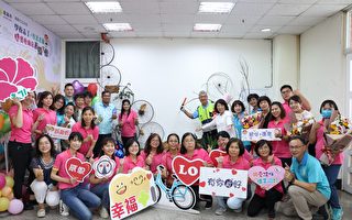 黃敏惠表揚學校志工、導護老師與愛心商店