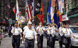 2.2万在美华人投身二战 纽约华裔退伍军人游行悼先烈