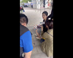 武汉学生被撞死 其母坠亡 官方将祸因指向网暴