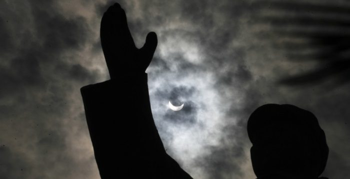 【名家专栏】应对中共宗教战争之路(一)