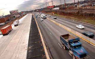 美宾州高速公路发生车祸 3人死 约30伤