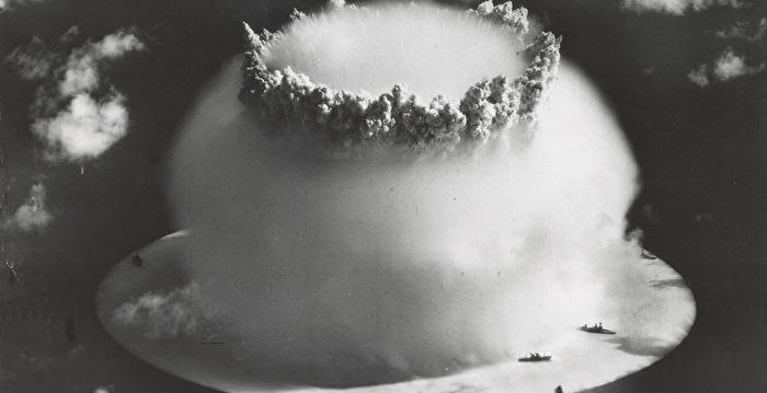 美军1946年水下核试 靶船瞬间蒸发