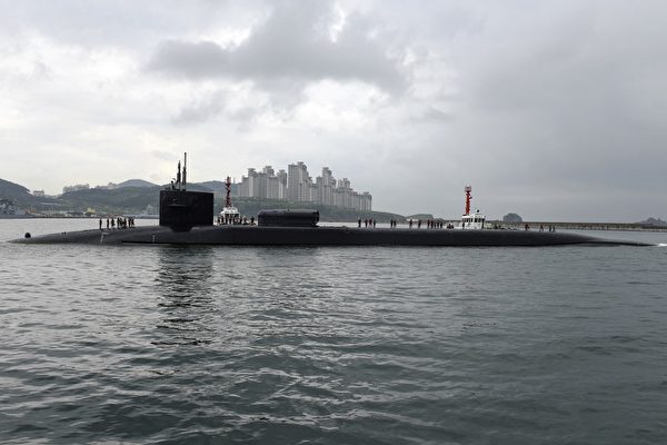 朝鲜射导弹后 美核动力潜艇抵韩国釜山港
