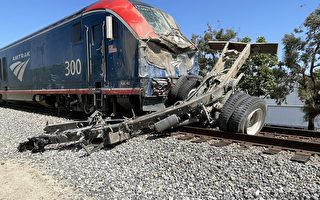 Amtrak火车在南加州撞上卡车脱轨 致16人受伤