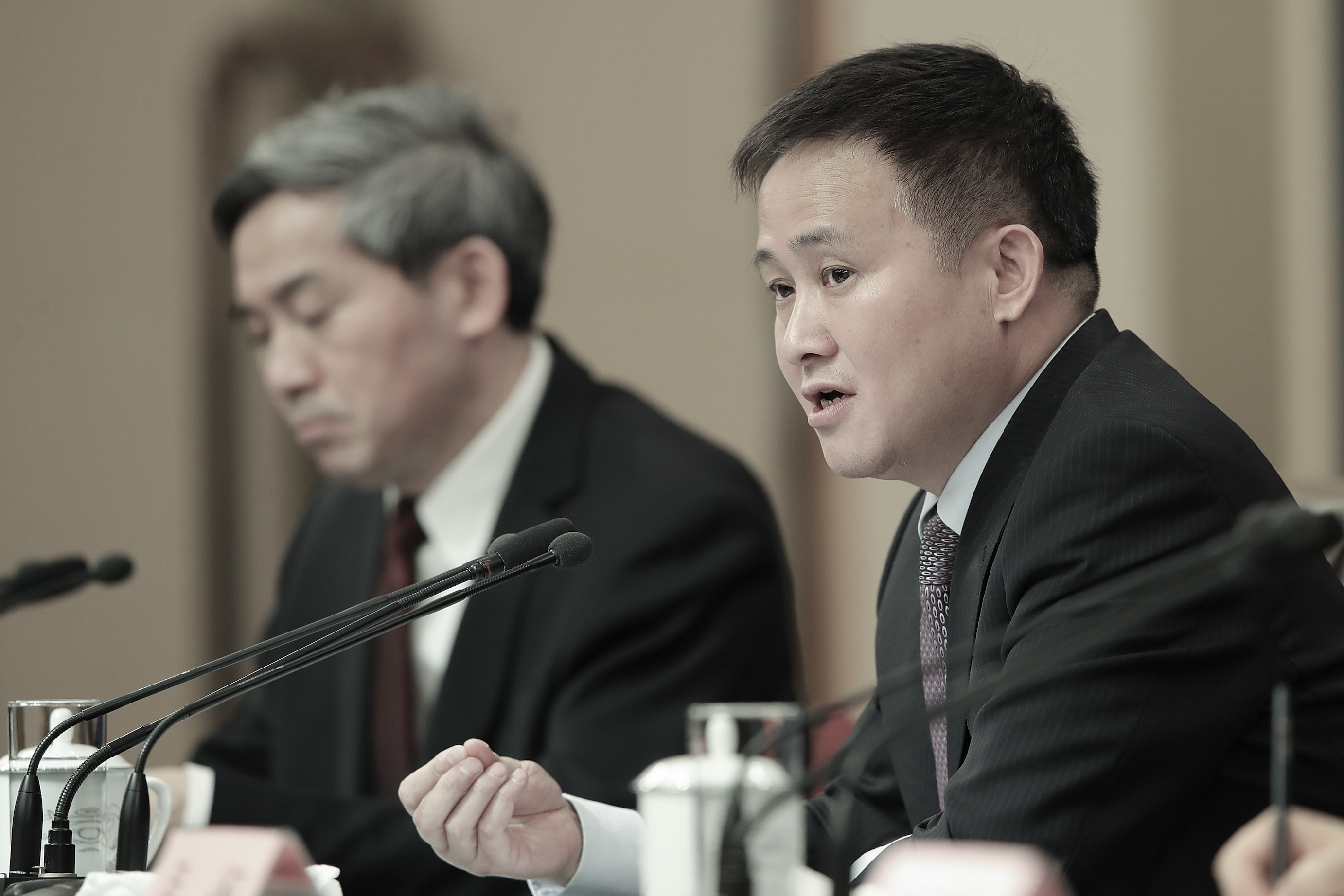 潘功胜掌中共央行分析：金融救火政策存疑| 央行一把手| 大纪元