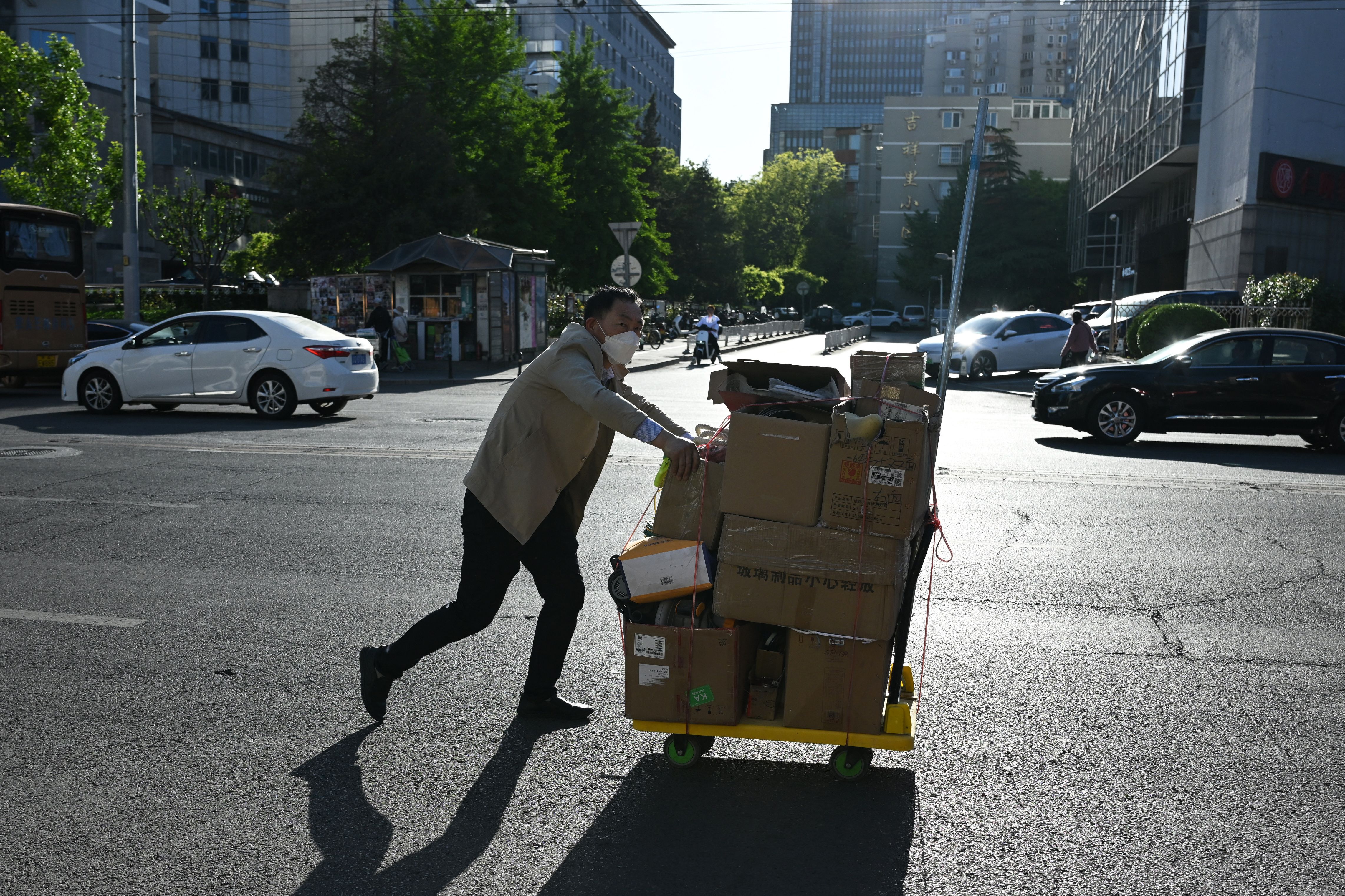 官媒回应“中国经济崩溃论” 民众不买账| 中国网民| 大纪元