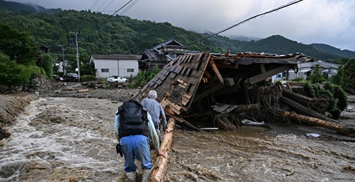 日本东北部遭暴雨袭击 引发洪水 多河流决堤