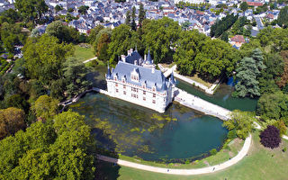 阿宰勒麗多城堡：法國羅亞爾河谷的瑰寶