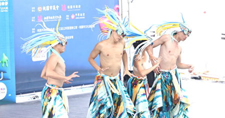 “桃园地景艺术节”原民舞热场。